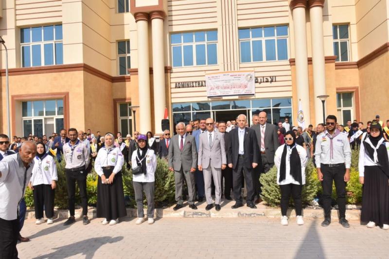 ريس جامعة أسيوط 