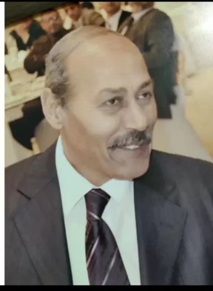  الكاتب الصحفى احمد يوسف