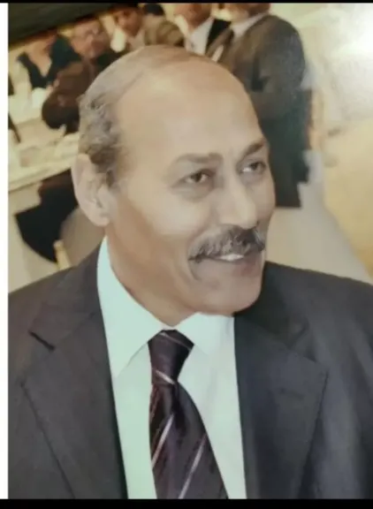  الكاتب الصحفى أحمد يوسف