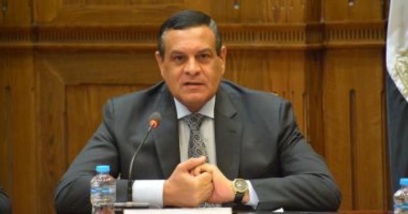 اللواء هشام آمنة وزير التنمية المحلية