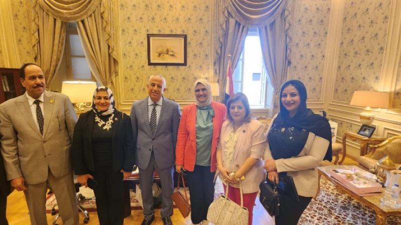  لجنة لعلاقات الخارجية