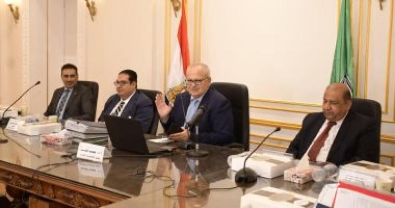 التجهيزات الفنية لجامعة القاهرة الدولية