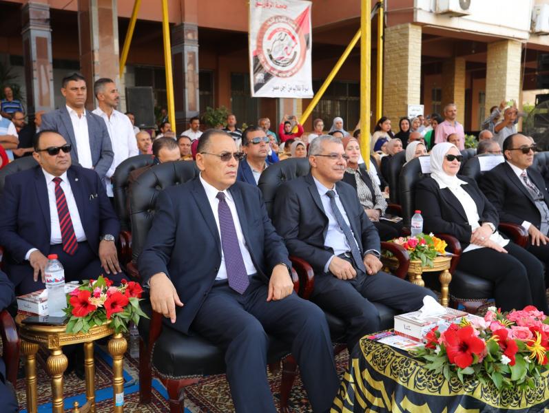 رئيس جامعة الزقازيق ومحافظ الشرقية يشهدان حفل استقبال الطلاب