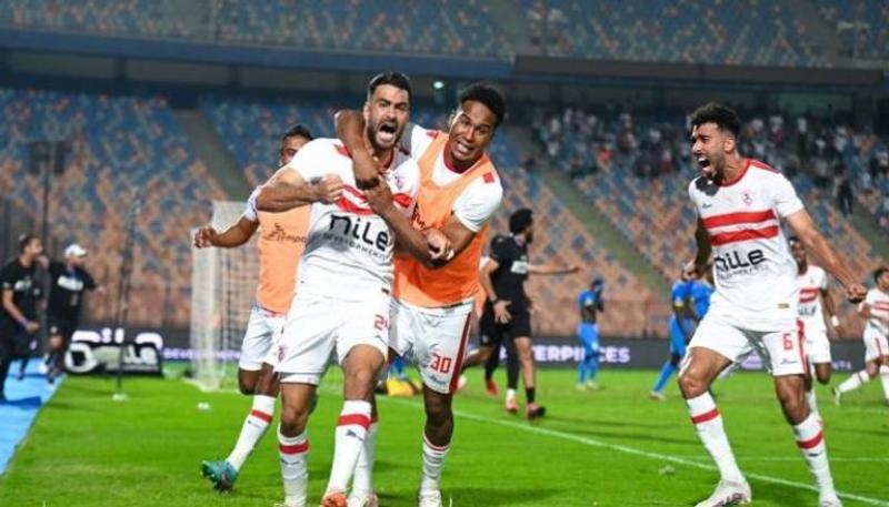 فرحة لاعبي الزمالك بالفوز في المباراة السابقة