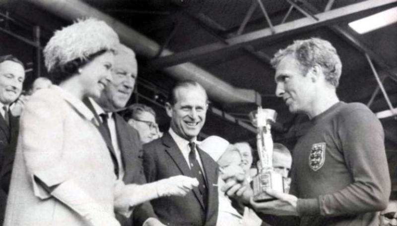 ملكة انجلترا الراحلة في نهائي مونديال انجلترا 1966