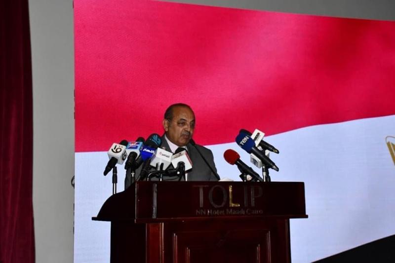 المهندس هشام حطب رئيس اللجنة الأولمبية المصرية- رئيس الجمهورية- عبدالفتاح السيسي -