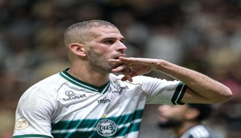 إسلام سليماني نجم منتخب الجزائر