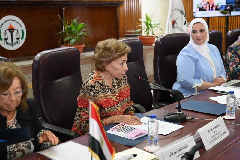 وزيرة التضامن الاجتماعي الدكتورة نيفين القباج خلال الندوة العلمية 
