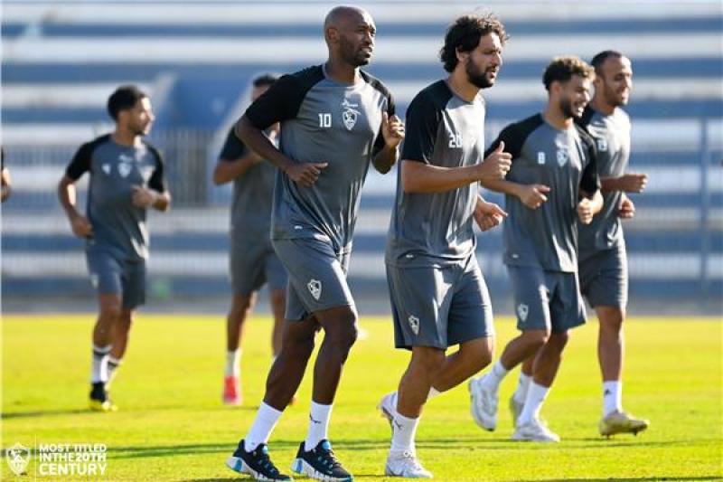 لاعبو الزمالك خلال المران
