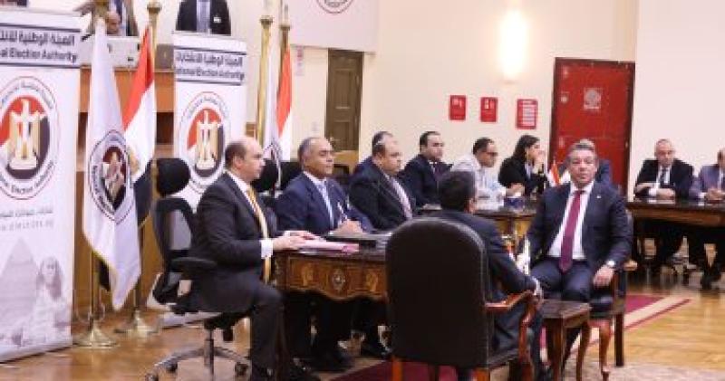 فحص أوراق المرشح حازم عمر