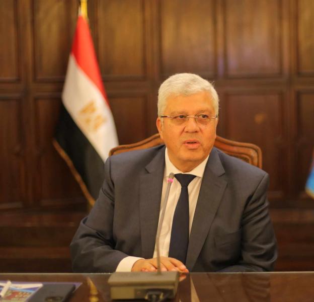 الدكتور ايمن عاشور وزير التعليم الهالى والبحث العالى 