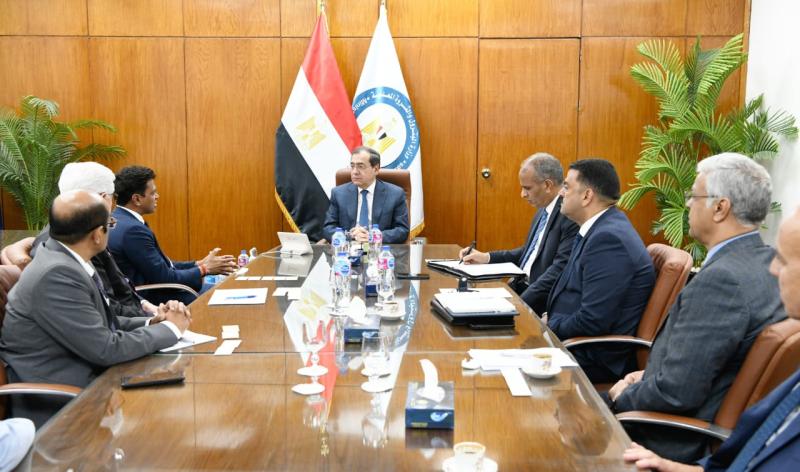 وزير البترول والثروة المعدنية يستقبل وفد من شركة إندوراما العالمية