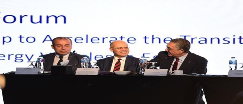 منتدى لينكس" خلال الجلسة 