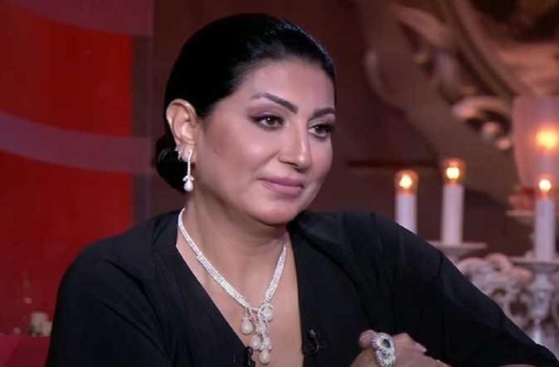  وفاء عامر