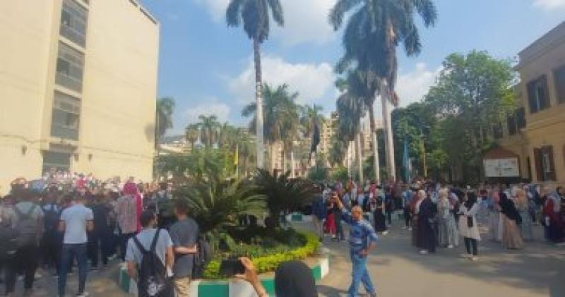 وقفة تضامينة لطلاب جامعة القاهرة بكلية الزراعة