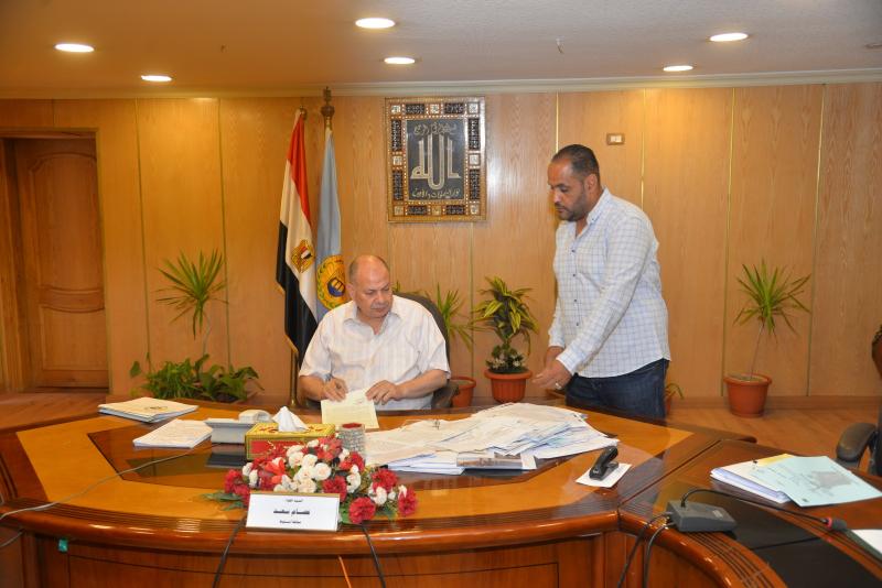 محافظ أسيوط 