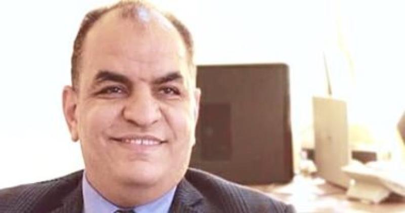 الدكتور أحمد العطار رئيس الحجر الزراعى