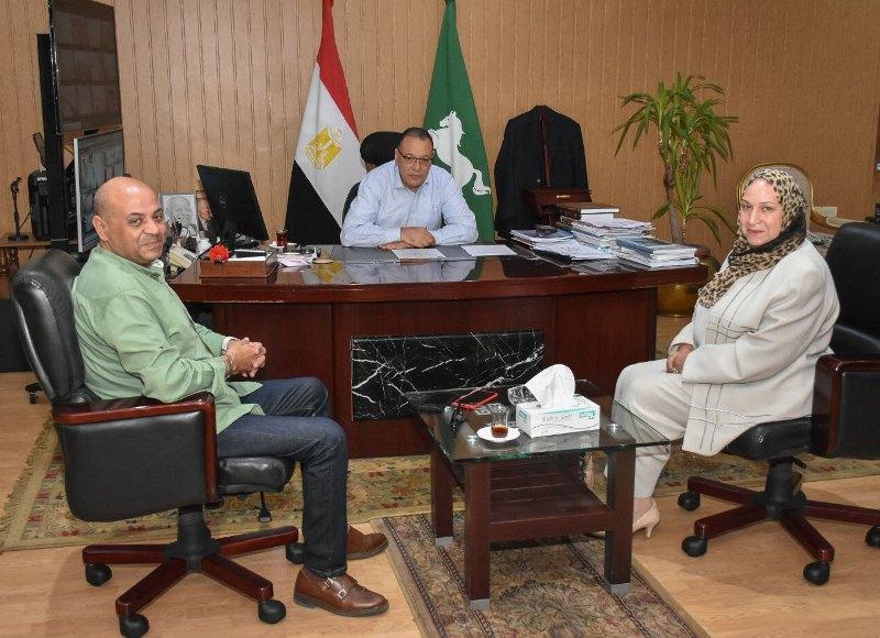 اثناء الاجتماع 