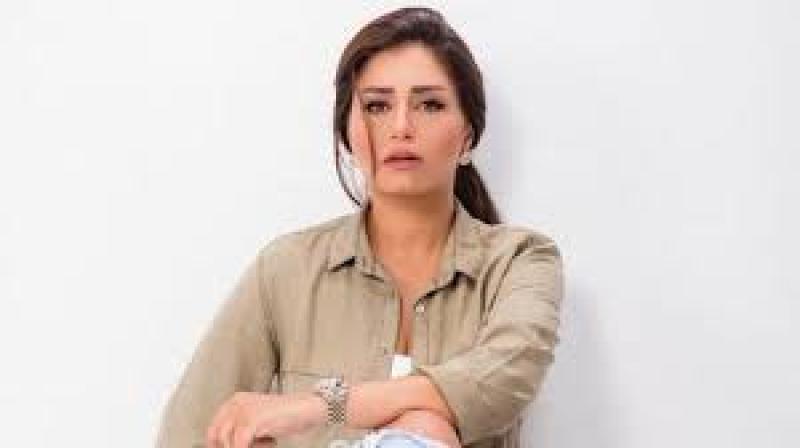 الفنانة منة فضالي