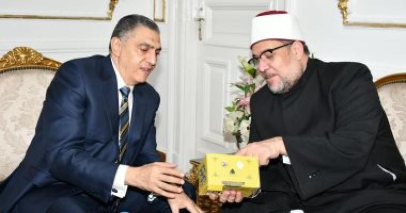 وزير الأوقاف يستقبل سفير مصر لدى جمهورية باكستان
