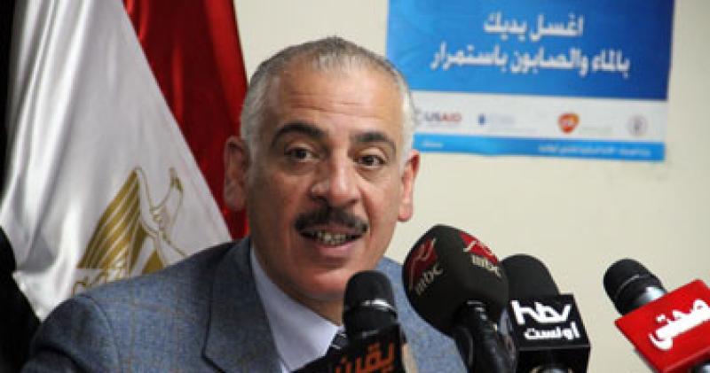 د الدكتور عمرو قنديل مساعد وزير الصحة والسكان لشؤن الطب الوقائى