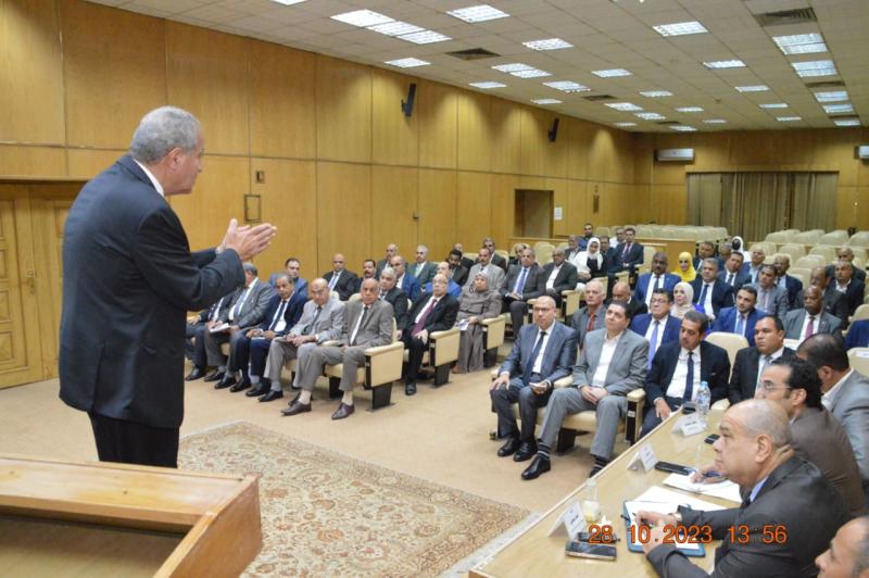 لقاء وزير التموين 