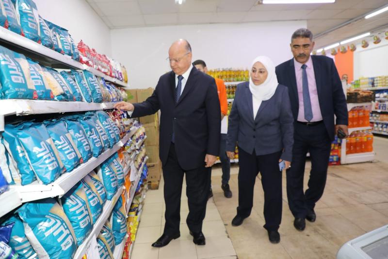 محافظ القاهرة وجولة تفقدية مفاجئة على الاسواق