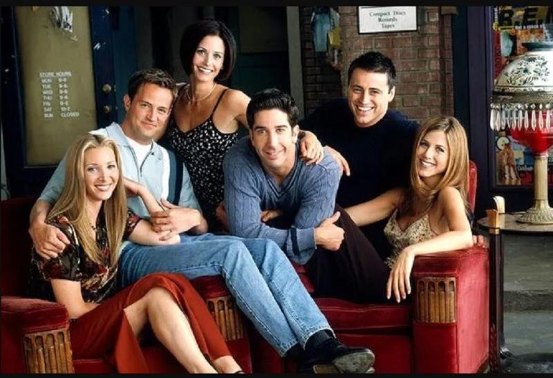 أبطال Friends مع ماثيو بيري
