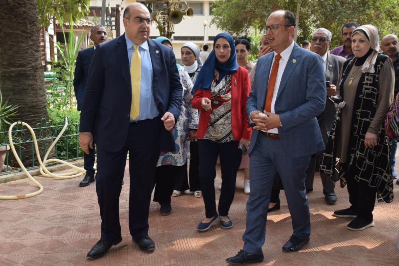 جانب من الزيارة 