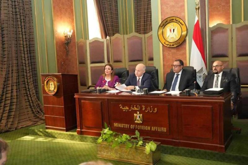 الخارجية تعقد جلسة إحاطة لسفراء وممثلي سفارات الدول الأجنبية فى مصر