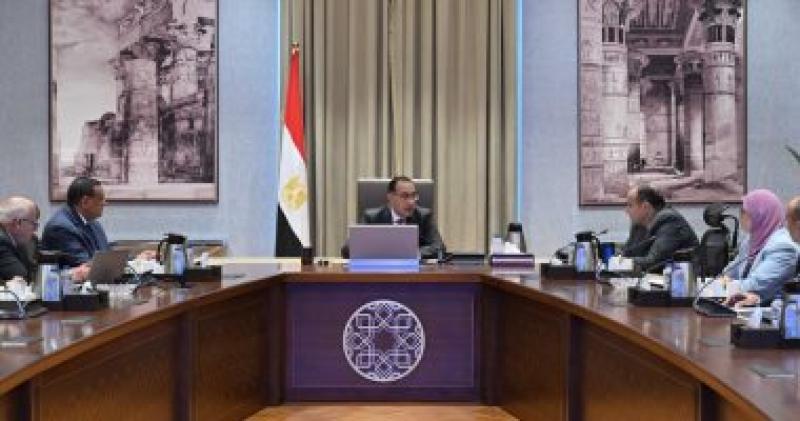 خلال الاجتماع