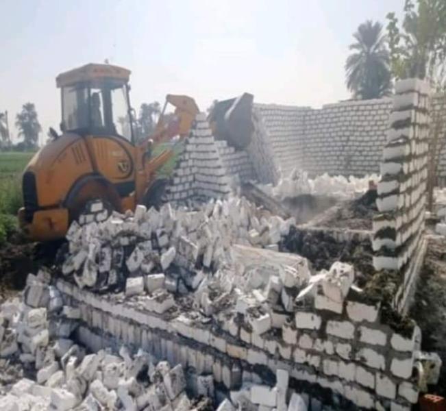 سير العمل في ملف إزالة التعديات علي الاراضي الزراعيه