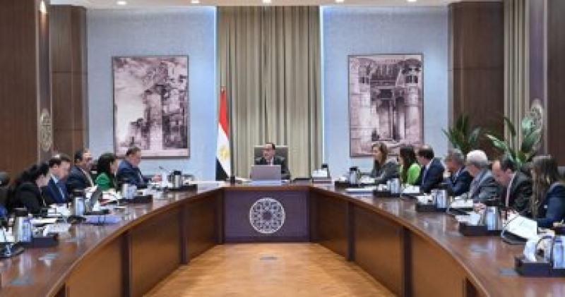 خلال الاجتماع