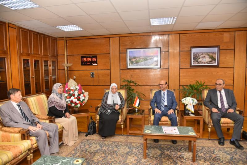رئيس جامعة أسيوط 