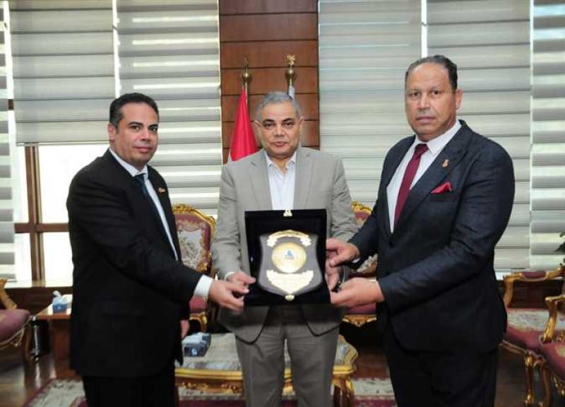 -اللجنة البارالمبية المصرية 