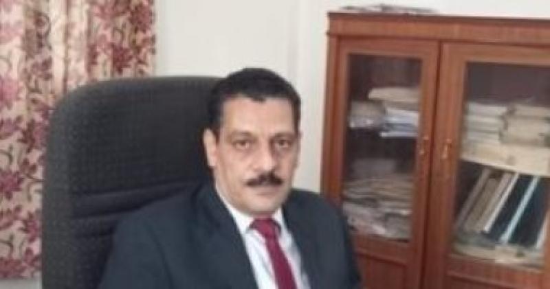 حازم على حسن مدير مديرية العمل بكفر الشيخ