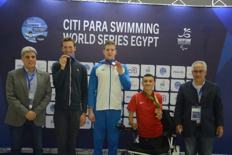 السباحة البارالمبية