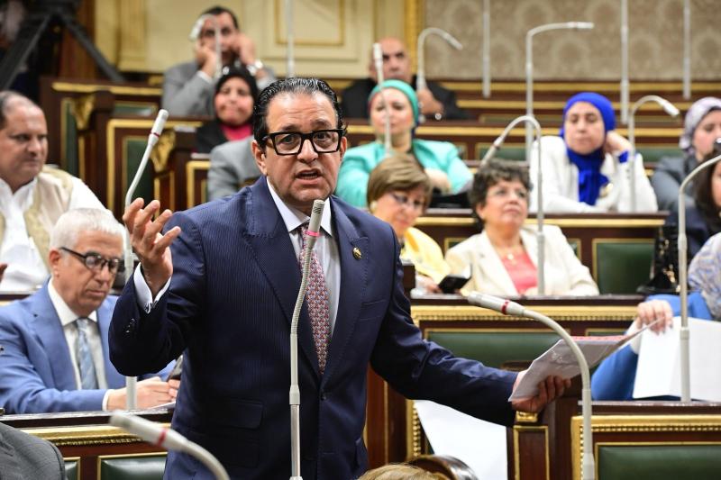 علاء عابد 