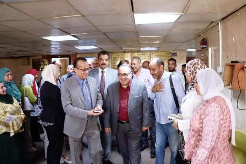 اثناء افتتاح المستشفى