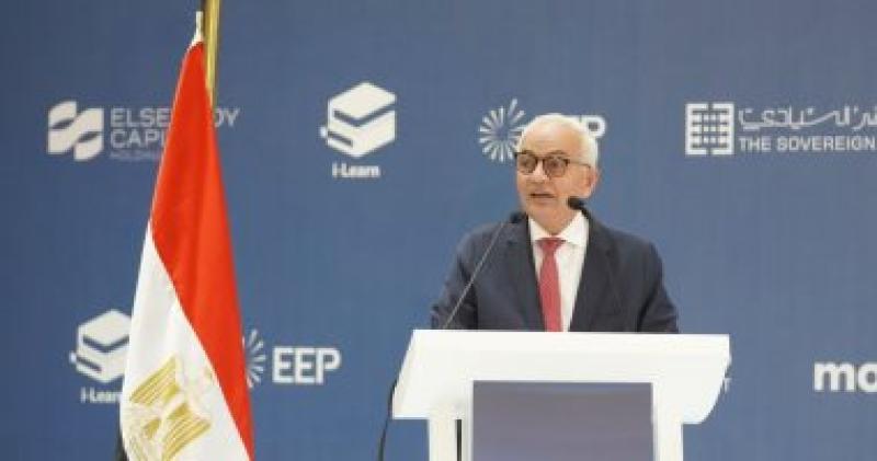 الدكتور رضا حجازى وزير التربية والتعليم 