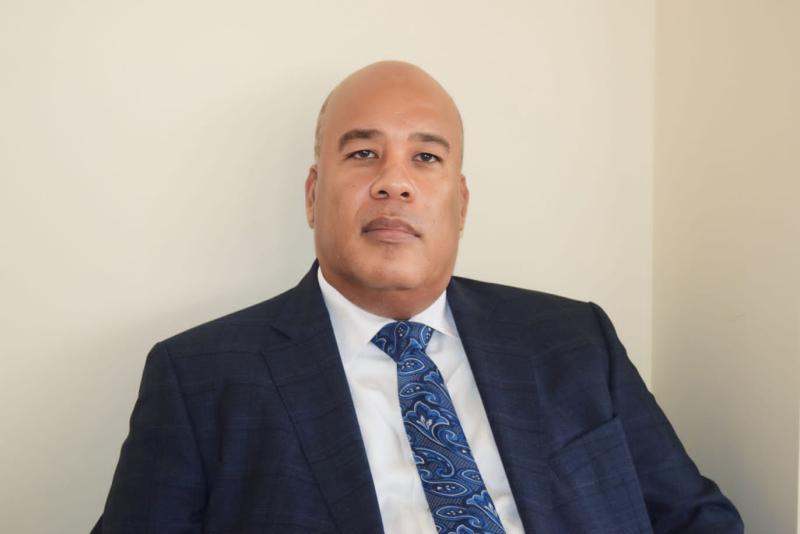 أيمن العشرى 