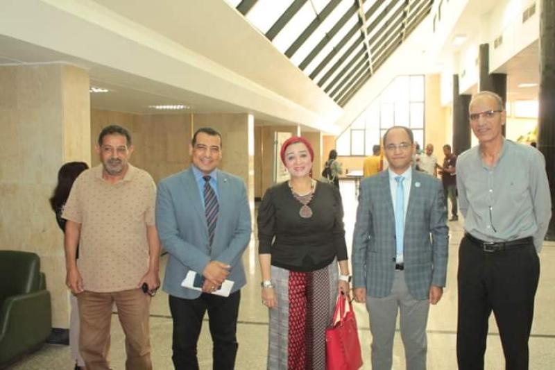 اثناء الزياره الجامعه الاهليه