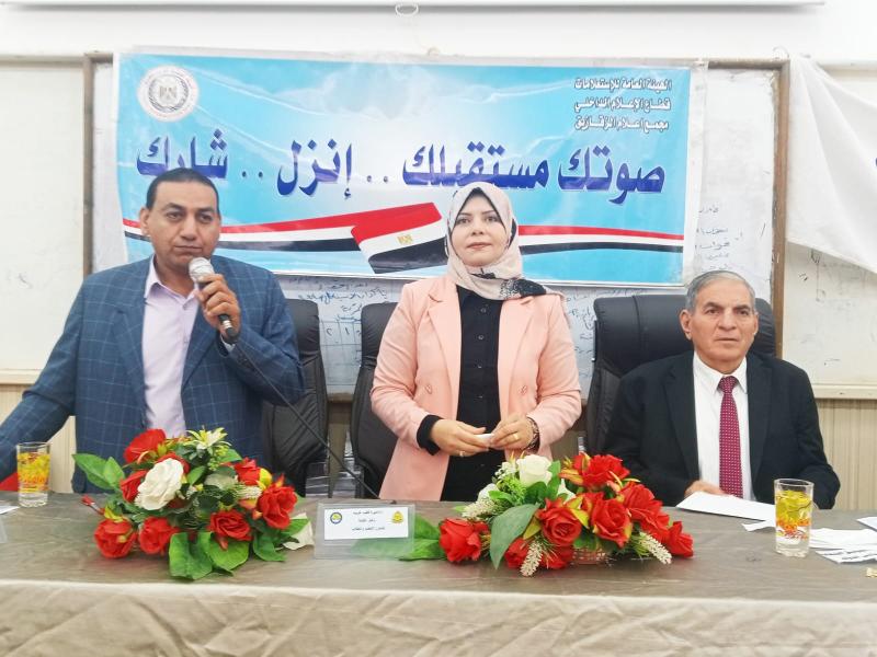 جانب من الندوة 