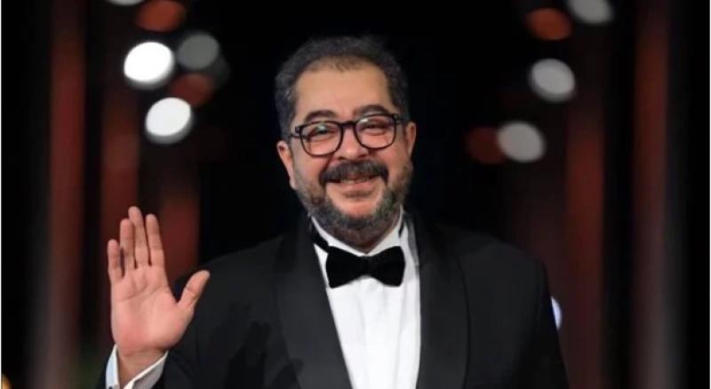 الفنان طارق عبد العزيز
