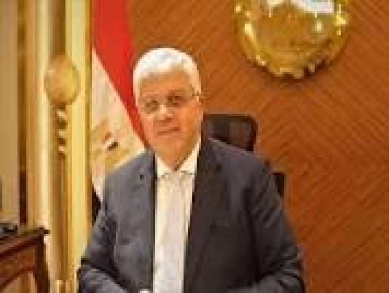 وزير التعليم العالى والبحث العلمى 