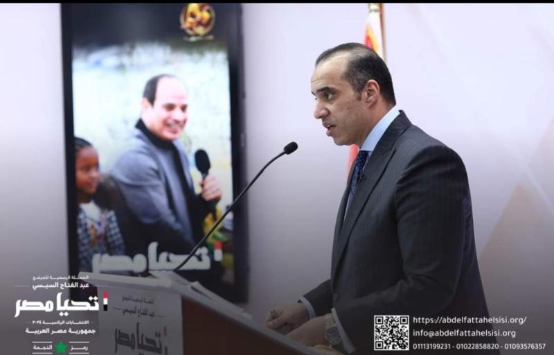 محمود فوزي 