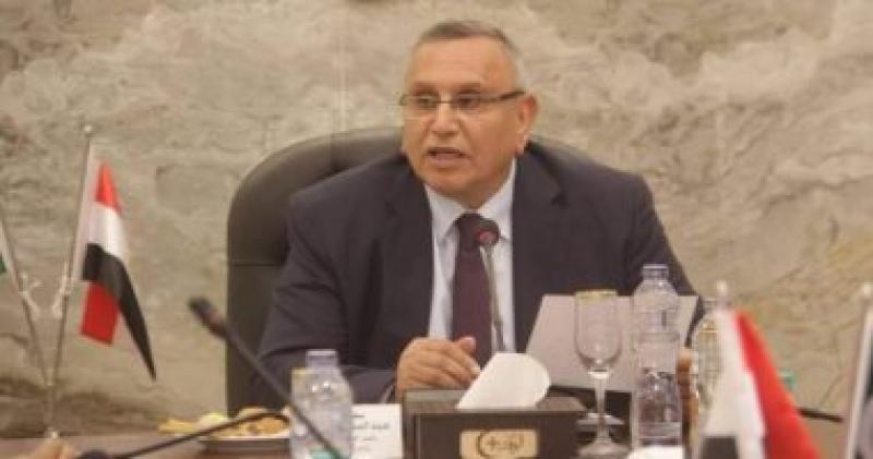 الدكتور عبد السند يمامة