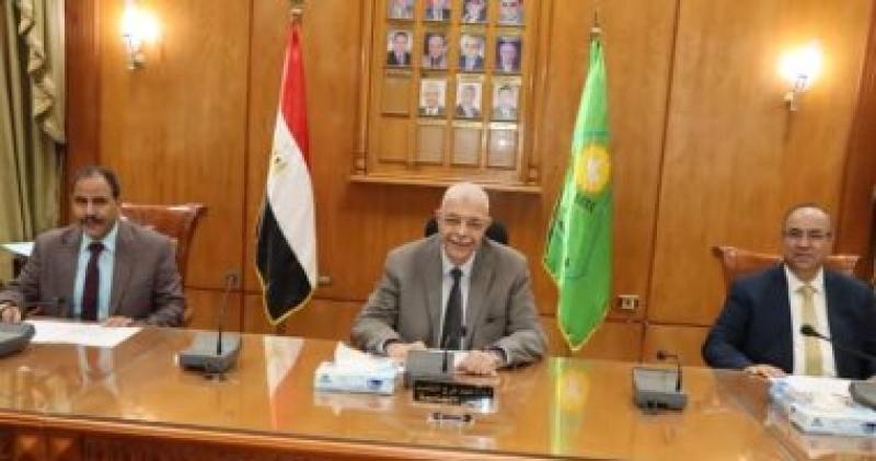 الدكتور أحمد القاصد رئيس جامعة المنوفية