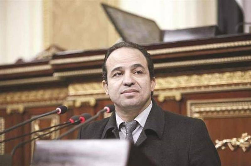 النائب السابق محمد إسماعيل