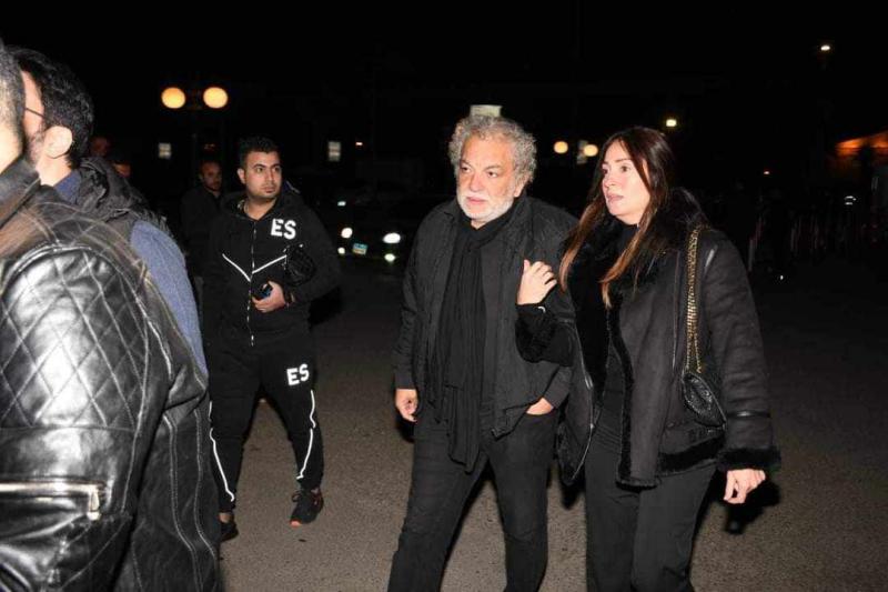 الفنانة نرمين الفقي والمخرج أشرف فايق في عزاء المنتجة ناهد فريد شوقي
